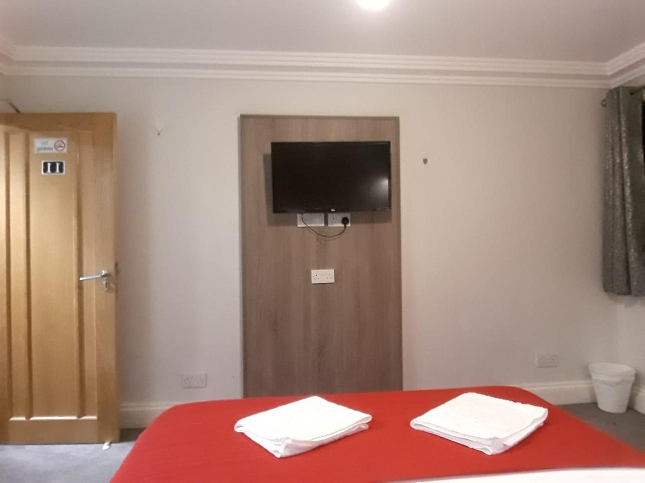 371 Cranbrook Rd Ig2 Ξενοδοχείο Ίλφορντ Εξωτερικό φωτογραφία